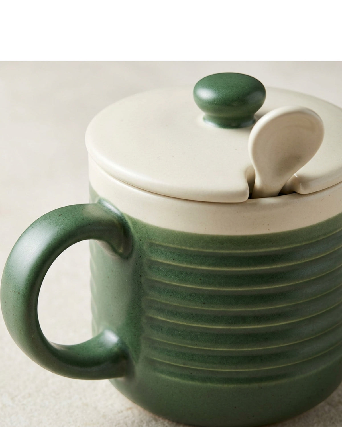 Wfkng Horizontal Rib Lidded Ceramic Coffee Mug 13 oz Forest Cream - Detail view